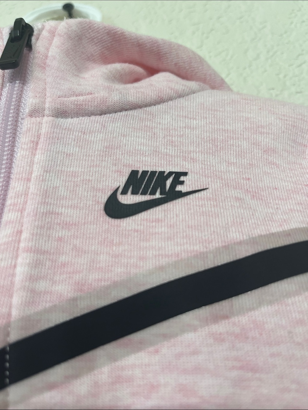 Nike Toddler Girl 18 months Pink Nike Tech Matching Set - Picture 3 of 10